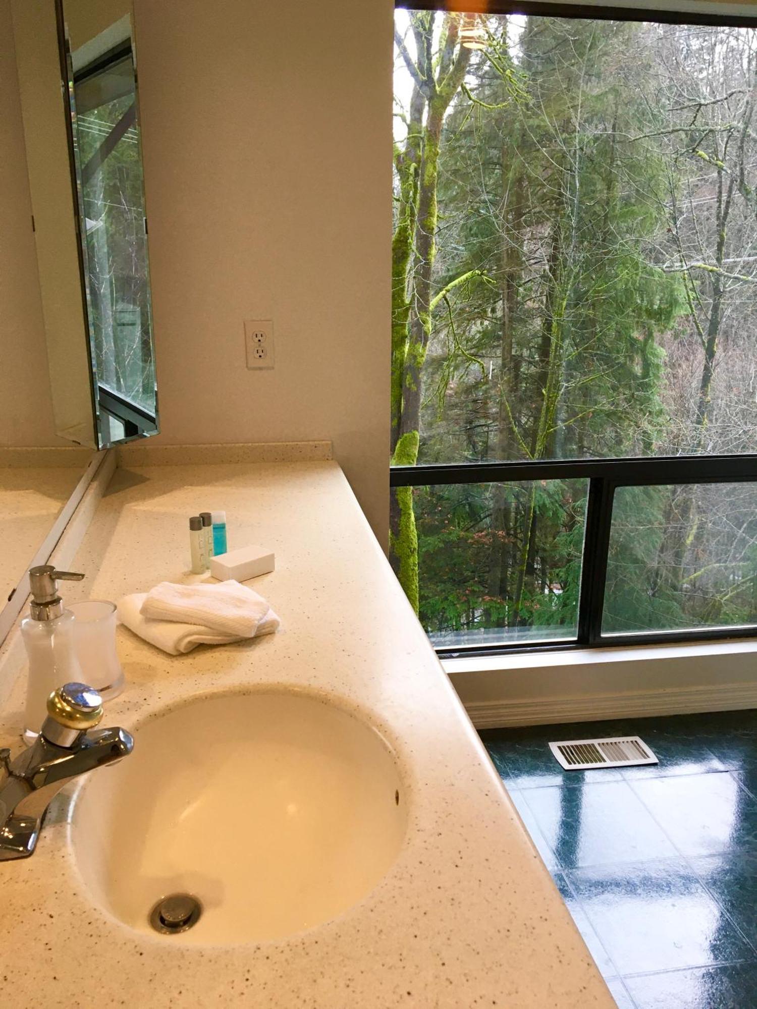 Creekside City Center Suite 노스밴쿠버 외부 사진